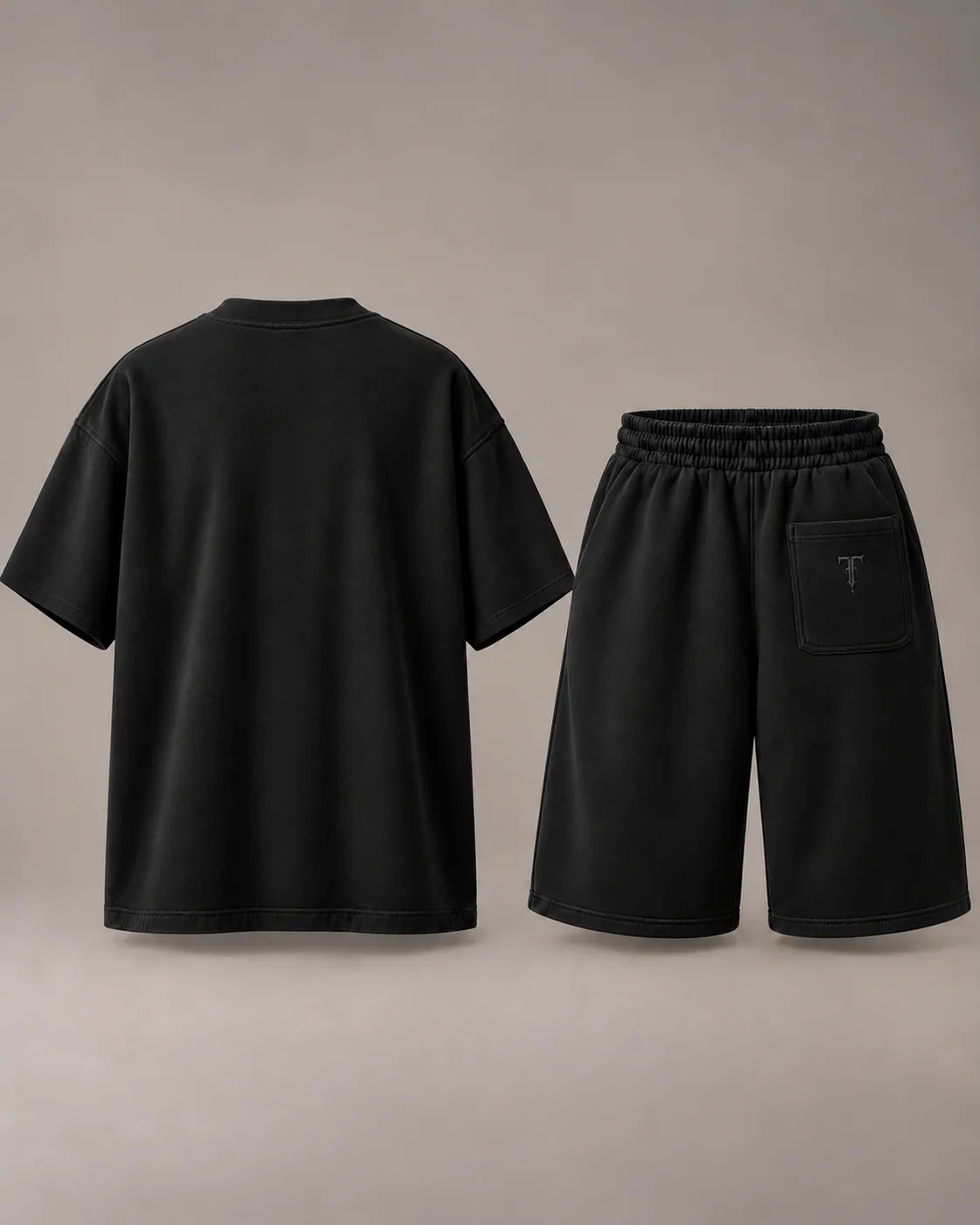FORM SHORT SET in Black / Tonal, back