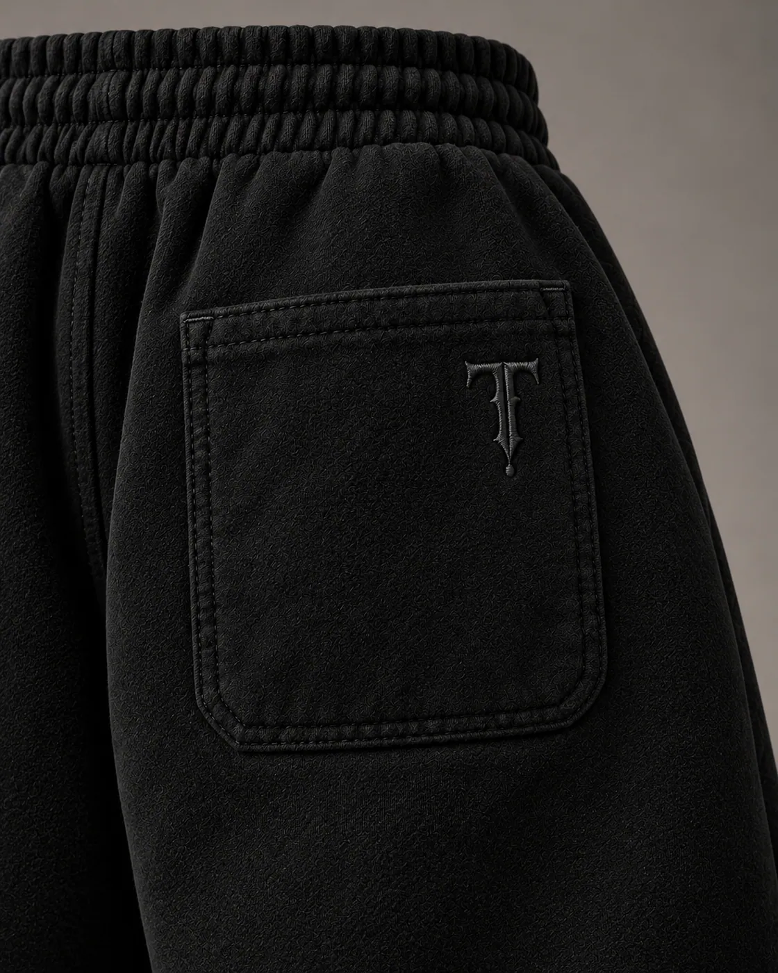 FORM SHORTS in Black / Tonal, detail