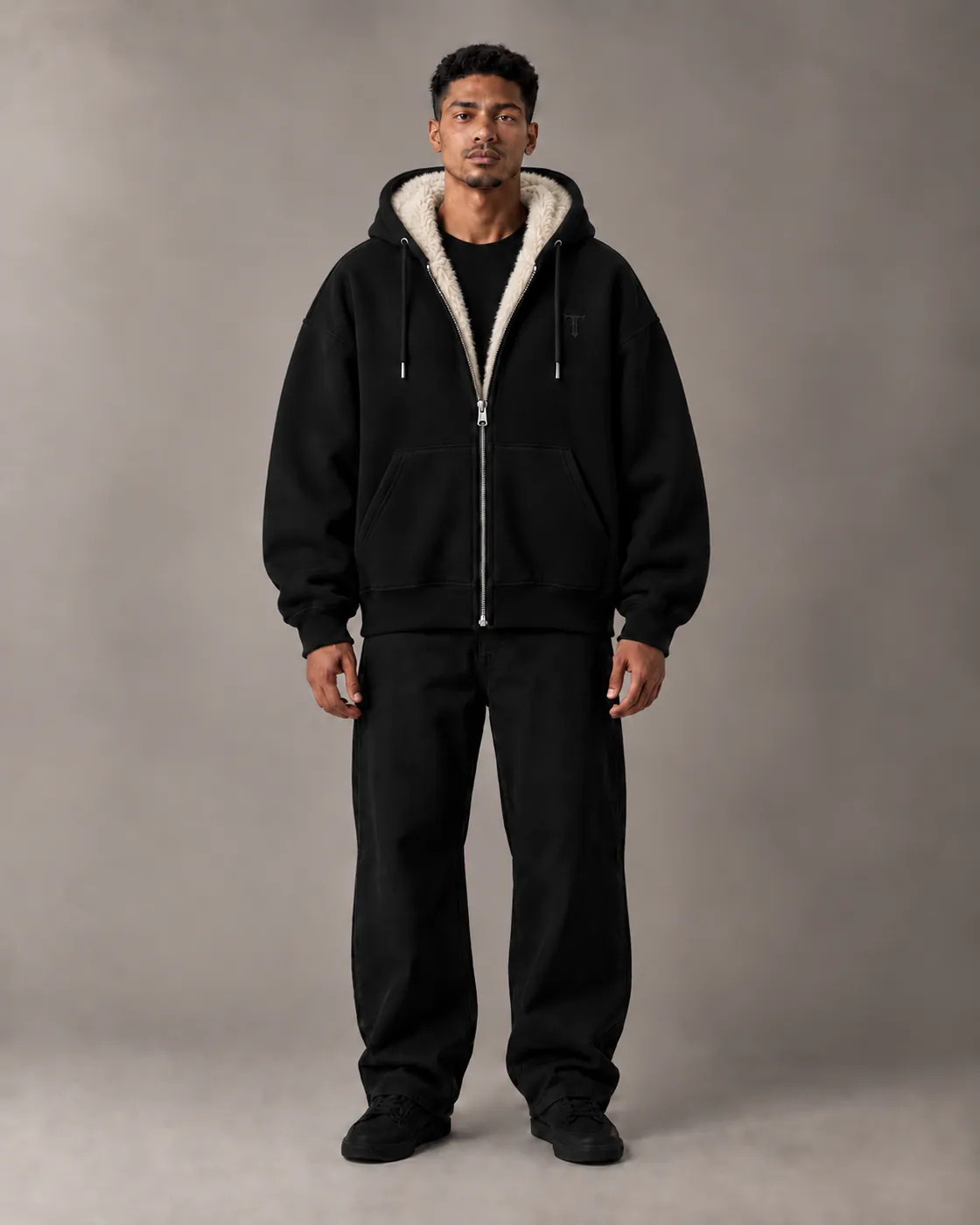 PILE ZIP in Black / Tonal, on body