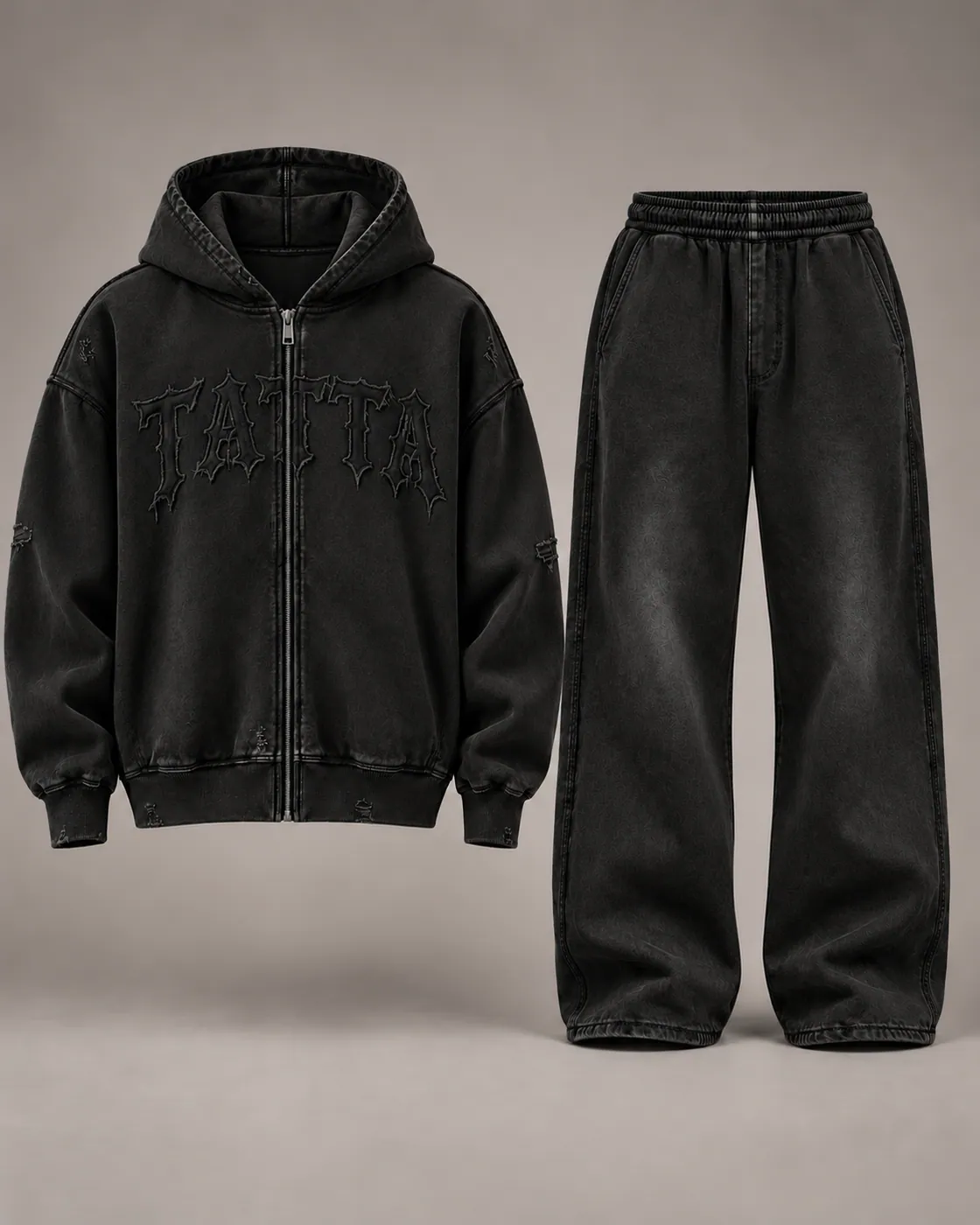 WORN SET in Black / Tonal, front