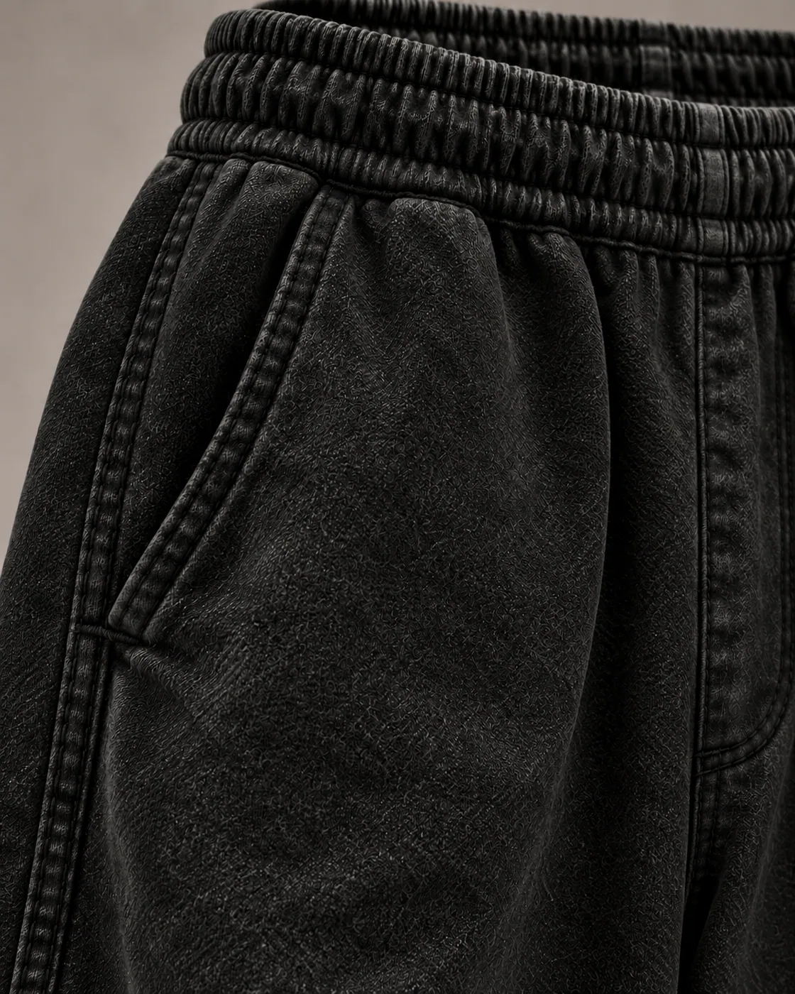 WORN SWEATS in Black / Tonal, detail